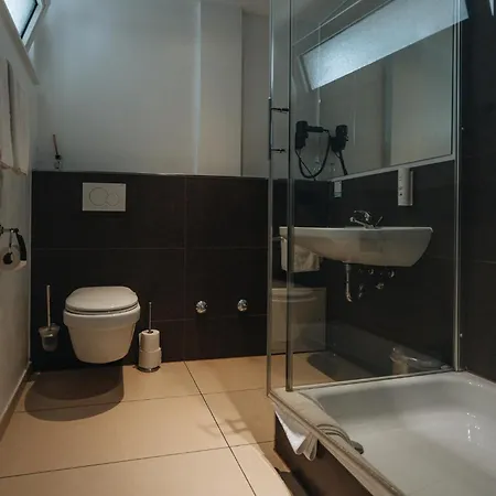 Restaurant Latio מלון *